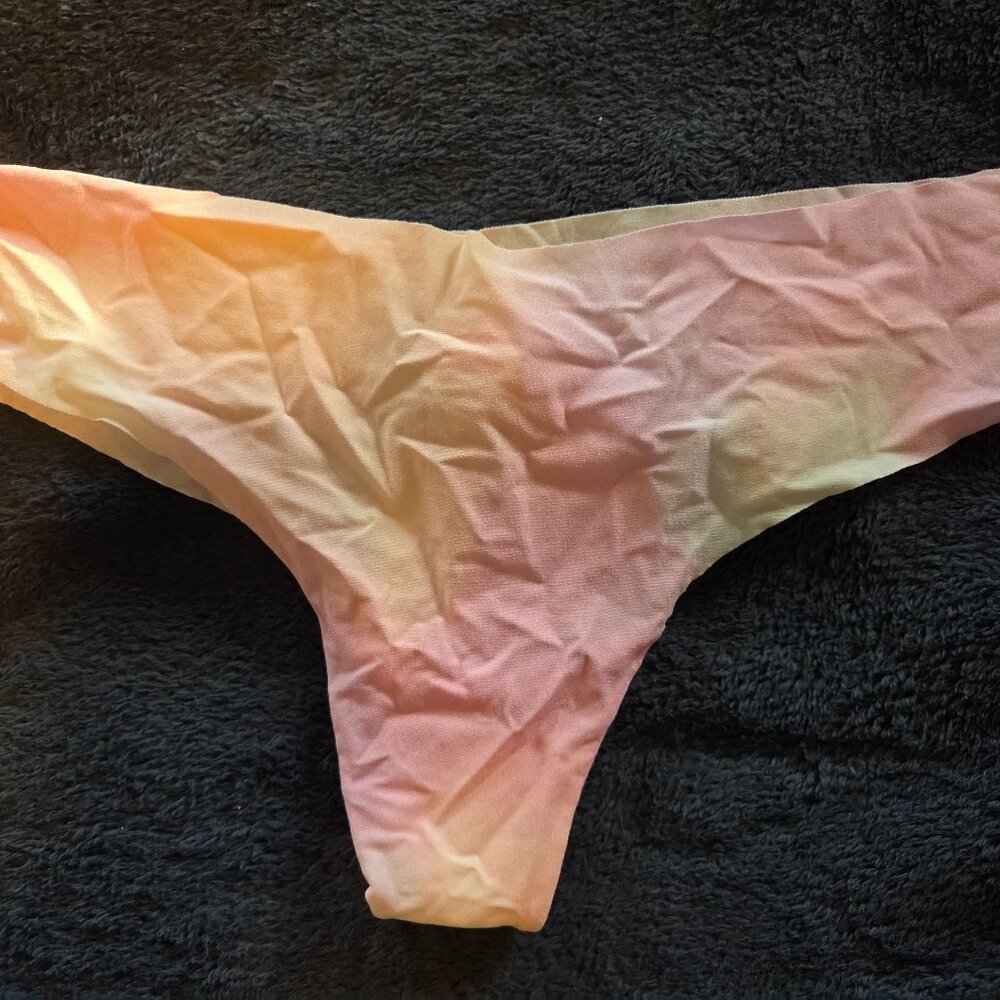 Victoria's Secret Pink! Tie dye no show thong panties size XL